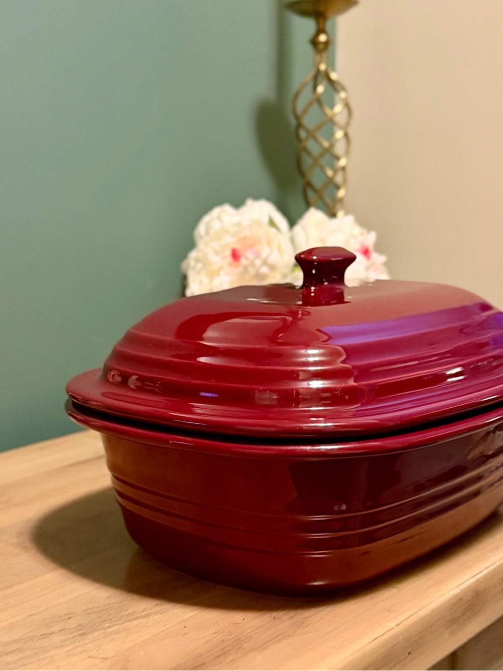 Pampered Chef Deep Covered Baker Cranberry 3.1 Qt Stoneware Dish - Picture 2 of 11